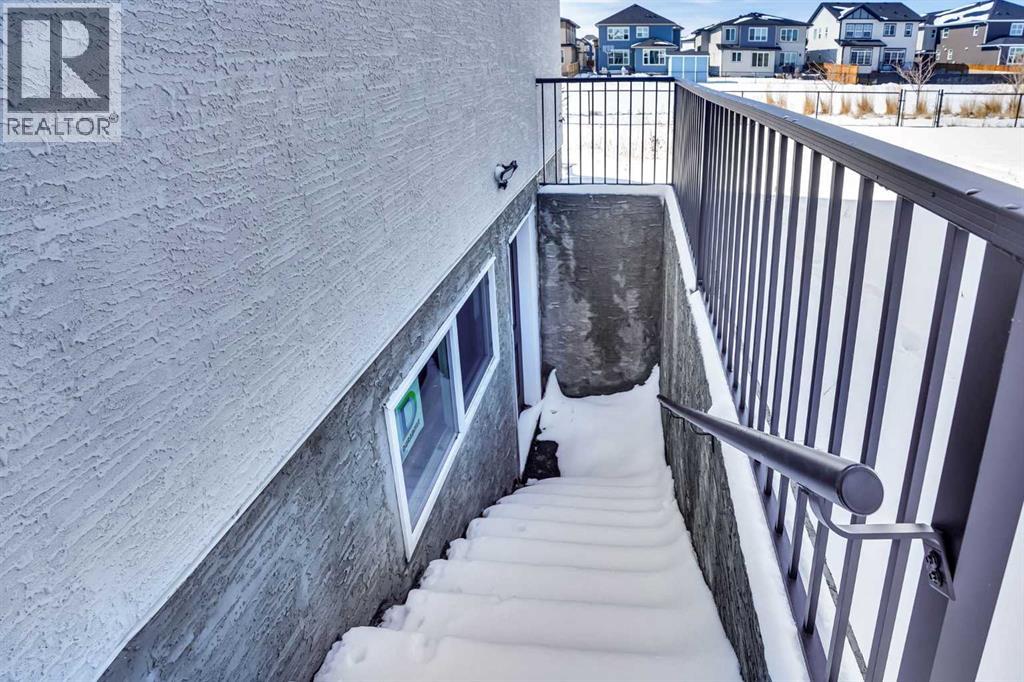 230 Kinniburgh Loop, Chestermere, Alberta  T1X 2S7 - Photo 9 - A2297172