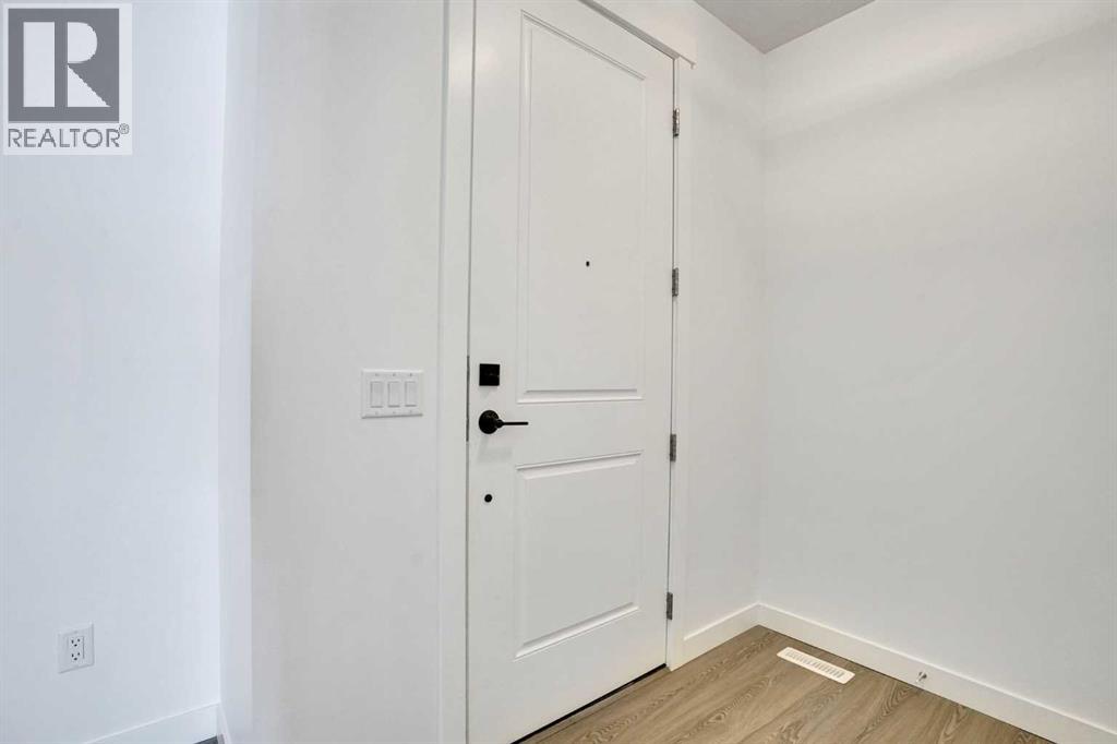 230 Kinniburgh Loop, Chestermere, Alberta  T1X 2S7 - Photo 10 - A2297172