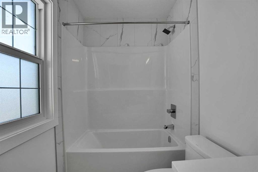 230 Kinniburgh Loop, Chestermere, Alberta  T1X 2S7 - Photo 37 - A2297172