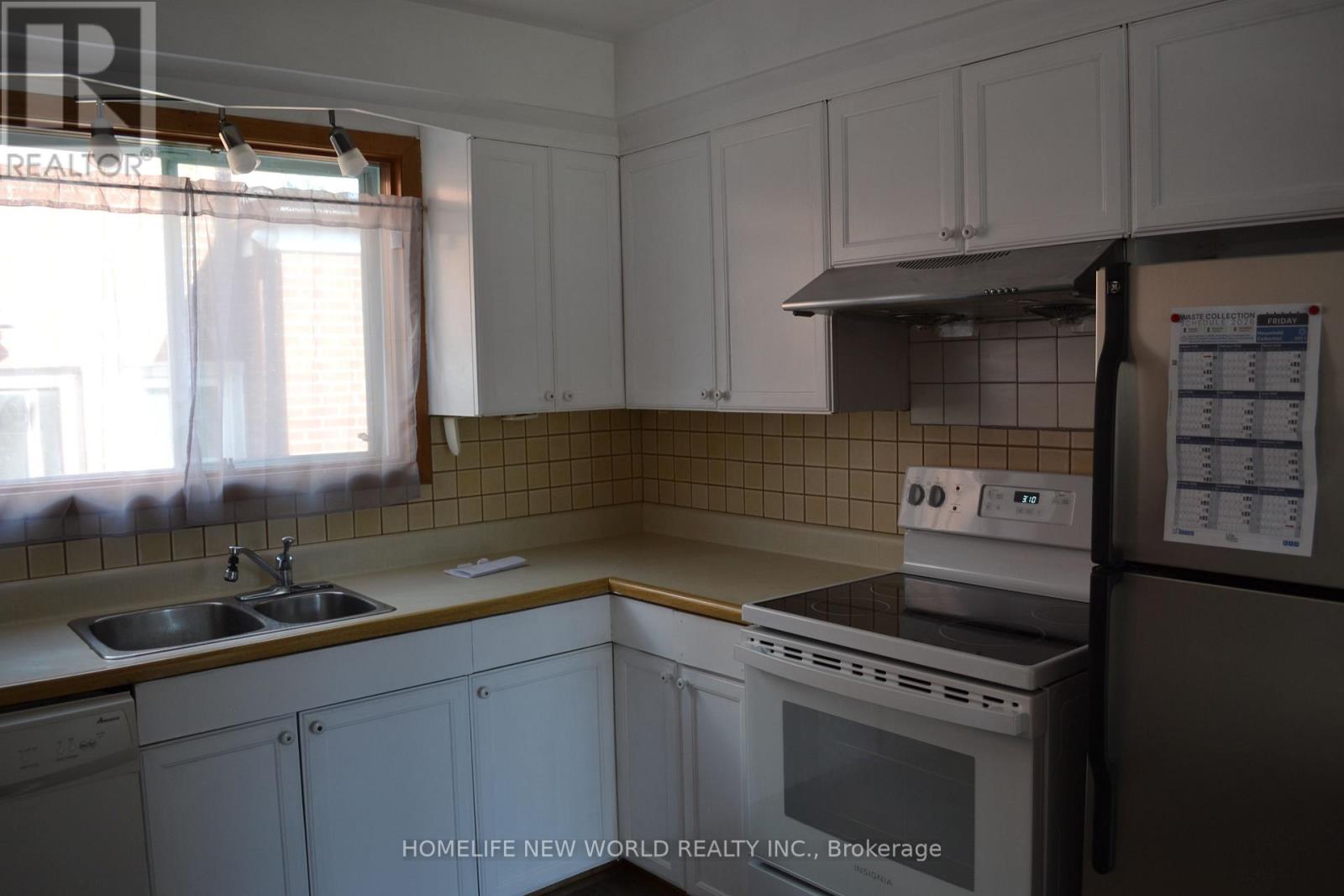 62 Landfair Crescent, Toronto, Ontario  M1J 3A7 - Photo 9 - E12703990