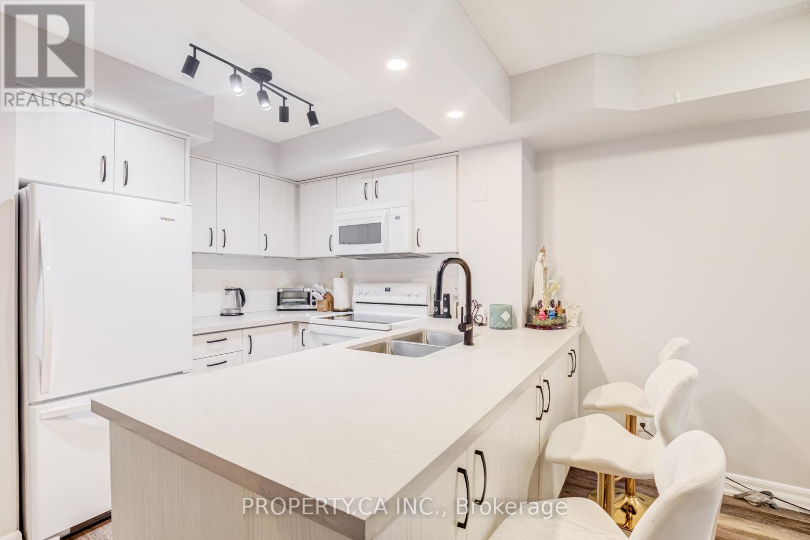 904 - 4090 Living Arts Drive, Mississauga, Ontario  L5B 4M8 - Photo 5 - W12957708