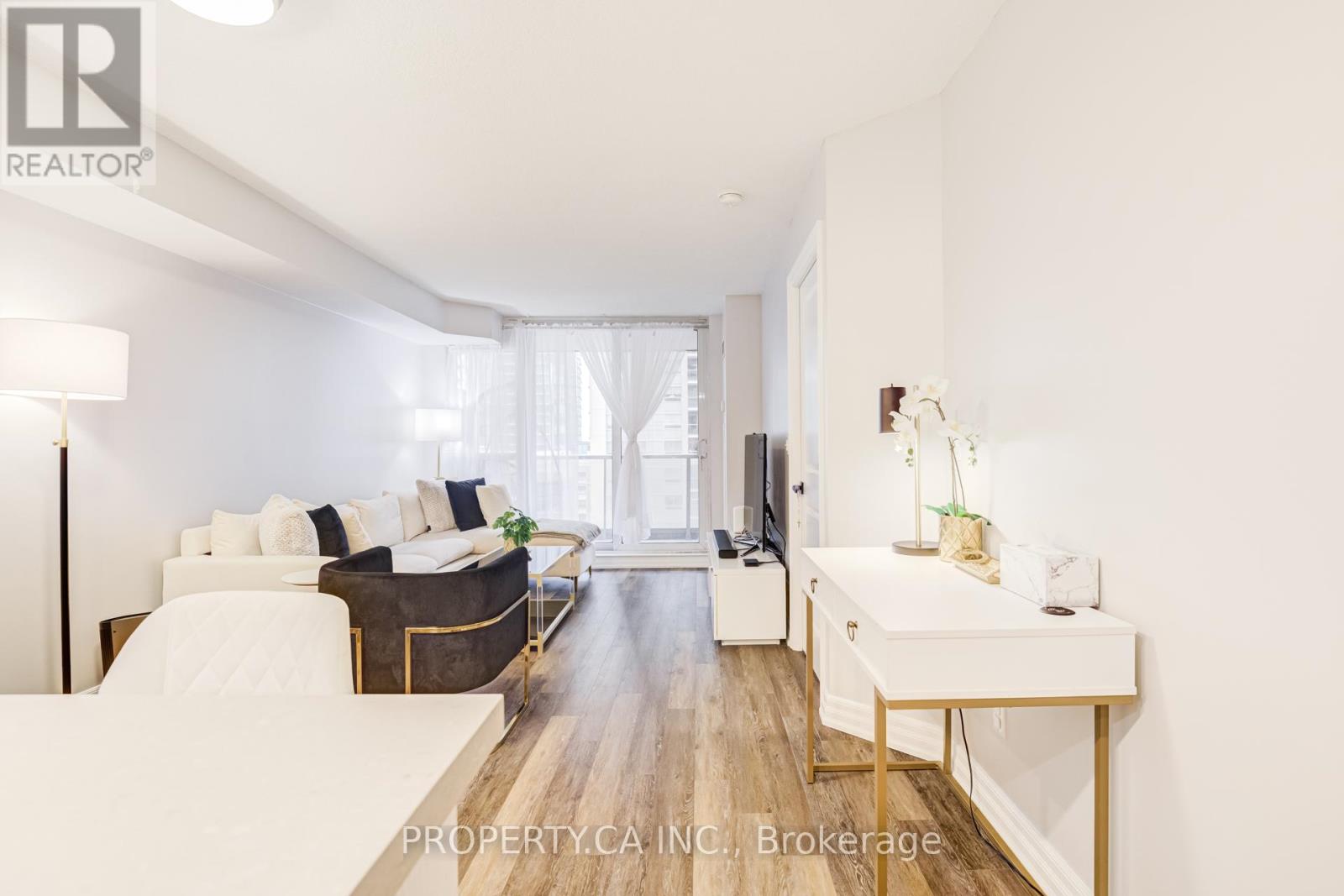 904 - 4090 Living Arts Drive, Mississauga, Ontario  L5B 4M8 - Photo 9 - W12957708