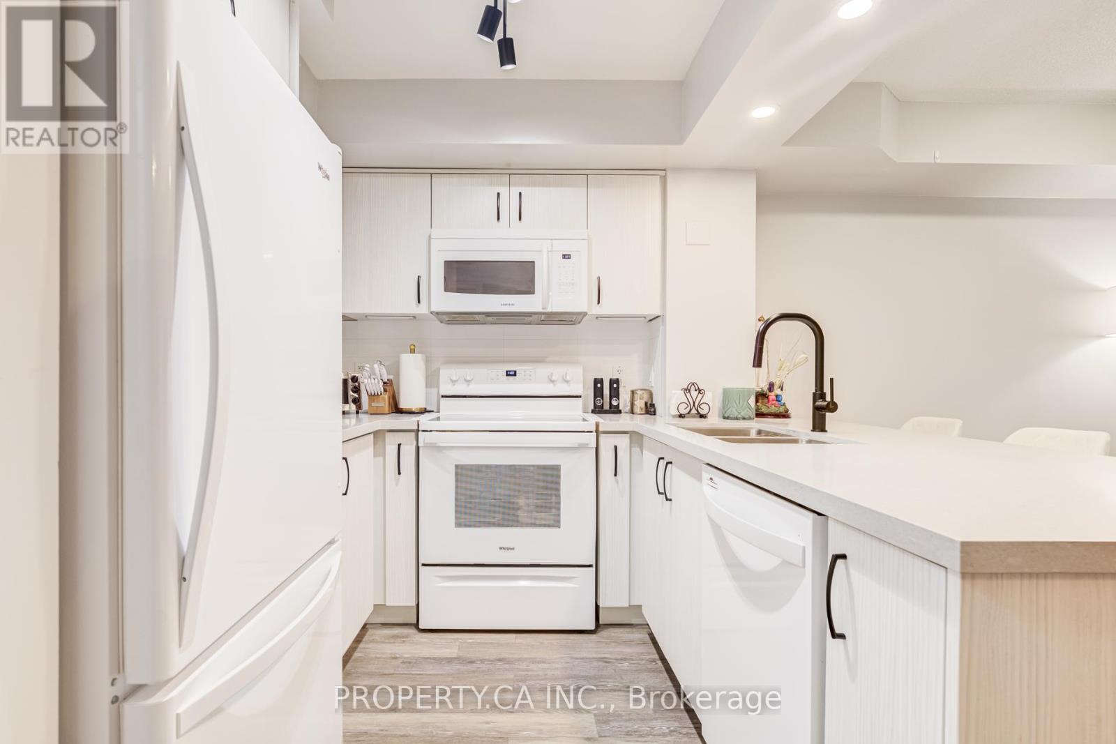 904 - 4090 Living Arts Drive, Mississauga, Ontario  L5B 4M8 - Photo 6 - W12957708