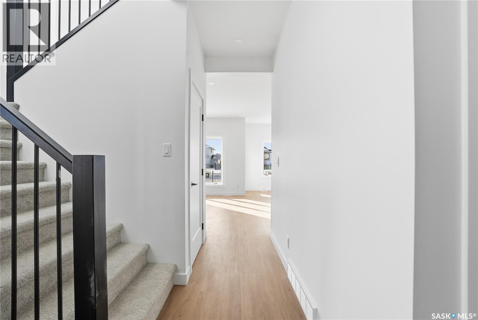 154 Haverstock Crescent, Saskatoon, Saskatchewan  S7W 1E3 - Photo 4 - SK032074