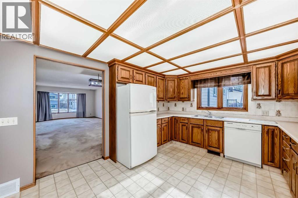 48 Parkwood Crescent, Strathmore, Alberta  T1P 1H5 - Photo 5 - A2298903