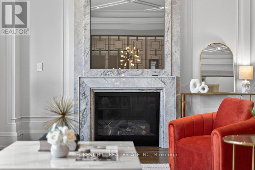 215 ELMHURST AVENUE, Toronto, Ontario