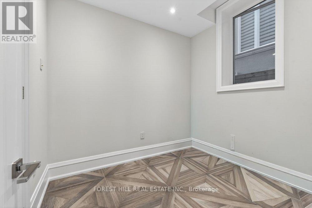 215 Elmhurst Avenue, Toronto, Ontario  M2N 1S2 - Photo 47 - C12951802