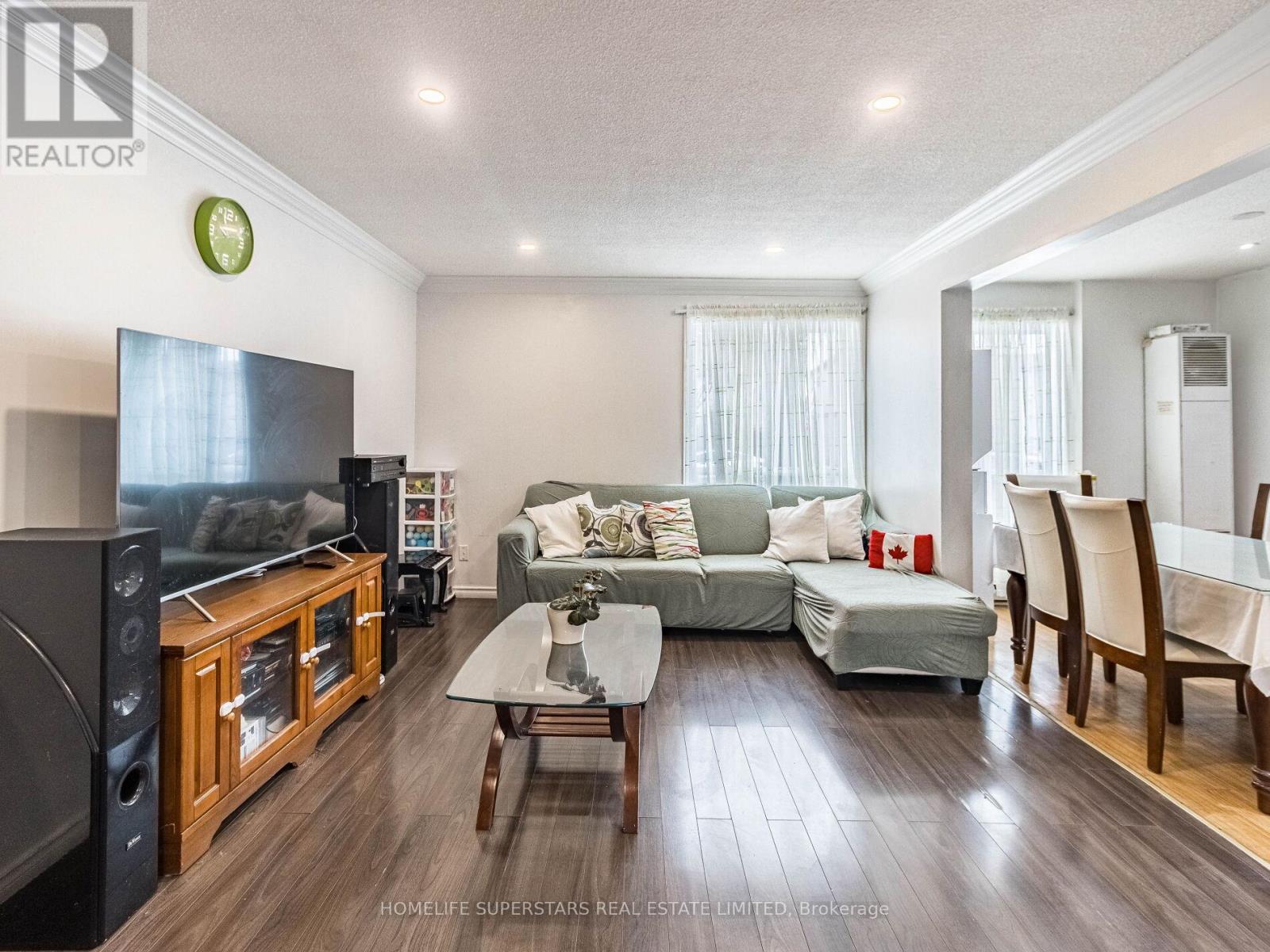 3 Haley Court, Brampton, Ontario  L6S 1N6 - Photo 8 - W12958038