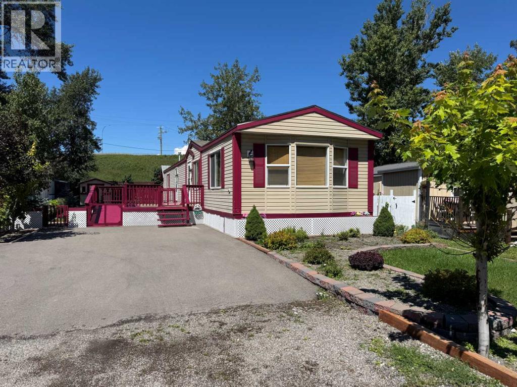 6, 1229 Waterton Avenue, Pincher Creek, Alberta  T0K 1W0 - Photo 2 - A2290019