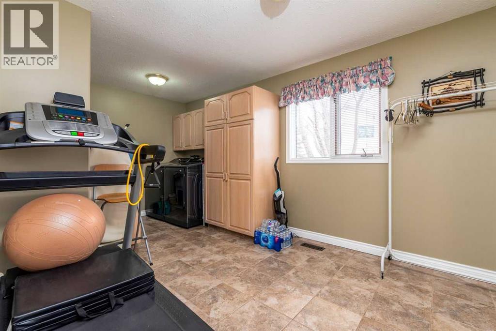 4002 60 Avenue, Lloydminster, Alberta  T9V 2R9 - Photo 19 - A2299125