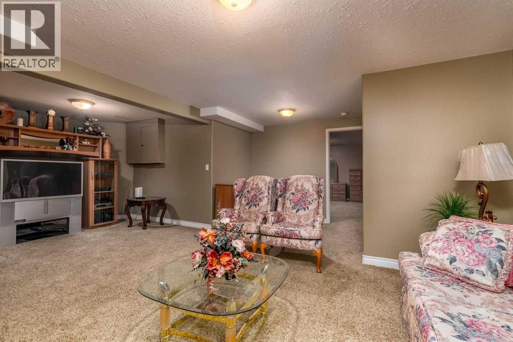 4002 60 Avenue, Lloydminster, Alberta  T9V 2R9 - Photo 32 - A2299125