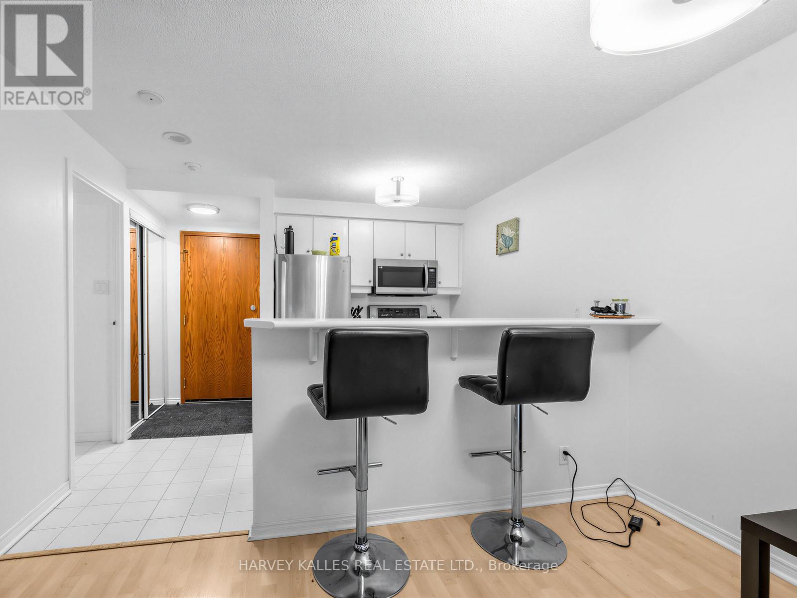 705 - 10 Yonge Street, Toronto, Ontario M5J 1R4 - Photo 22 - C12923324