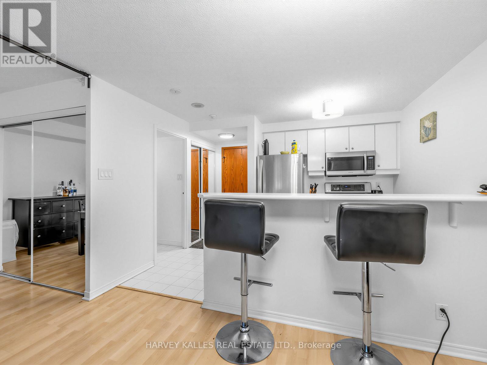 705 - 10 Yonge Street, Toronto, Ontario M5J 1R4 - Photo 21 - C12923324