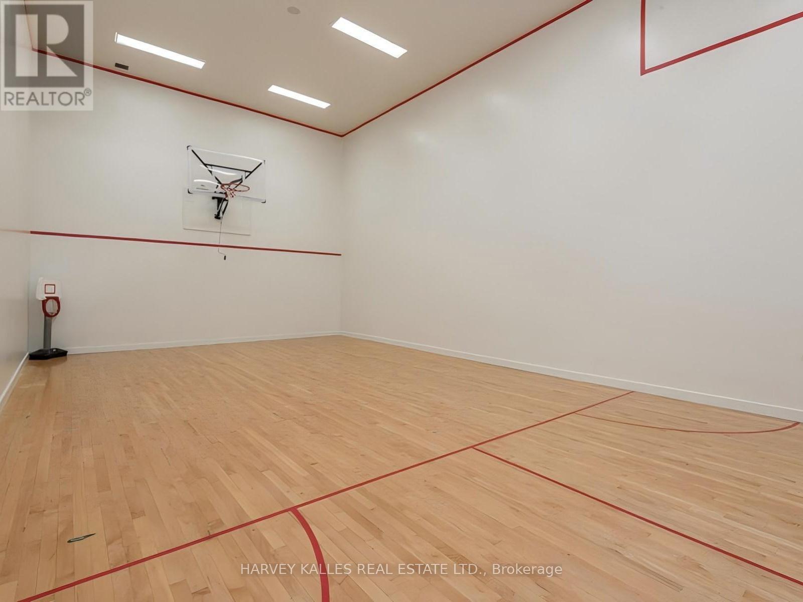 705 - 10 Yonge Street, Toronto, Ontario M5J 1R4 - Photo 28 - C12923324