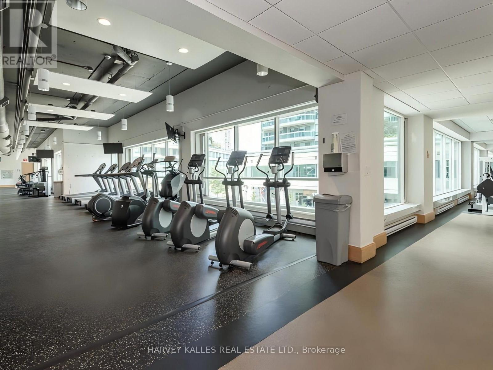 705 - 10 Yonge Street, Toronto, Ontario M5J 1R4 - Photo 32 - C12923324