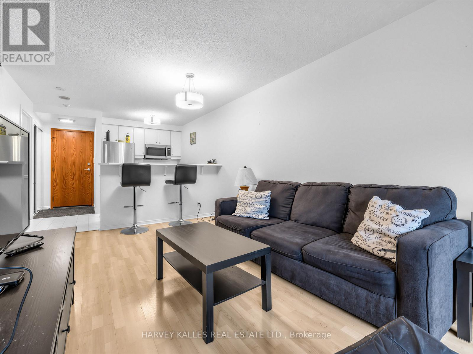 705 - 10 Yonge Street, Toronto, Ontario M5J 1R4 - Photo 9 - C12923324