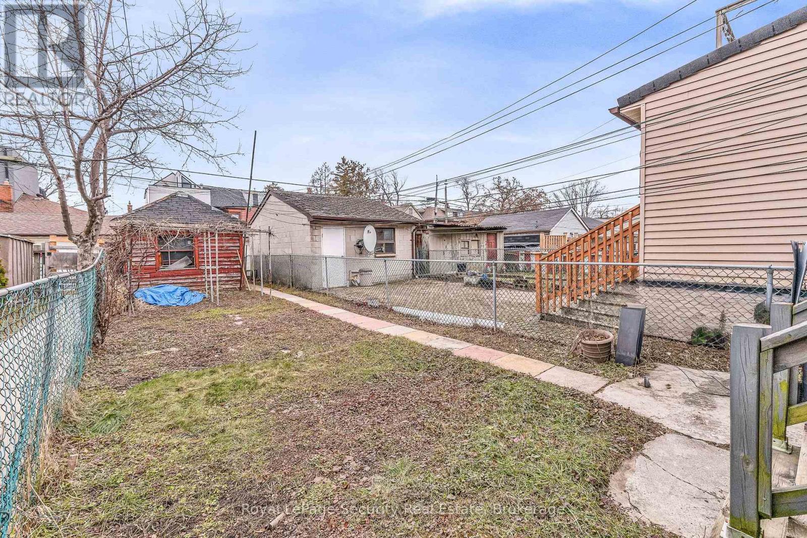 667 Ossington Avenue, Toronto, Ontario  M6G 3T6 - Photo 47 - C12944774