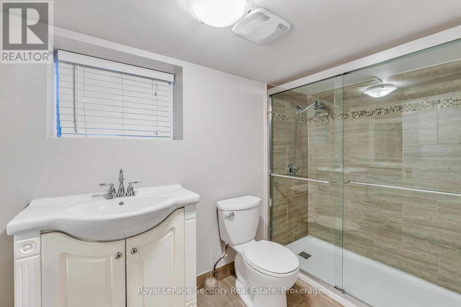 667 Ossington Avenue, Toronto, Ontario  M6G 3T6 - Photo 40 - C12944774