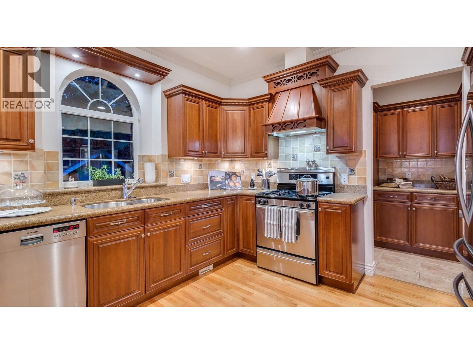 3395 Thompson Crescent, West Vancouver, British Columbia  V7V 3E9 - Photo 3 - R3106965