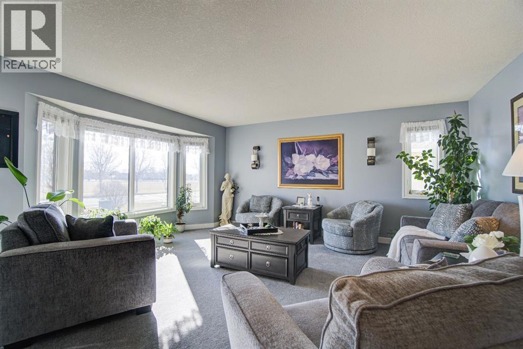 4601 4 Street W, Claresholm, Alberta  T0L 0T0 - Photo 4 - A2297580