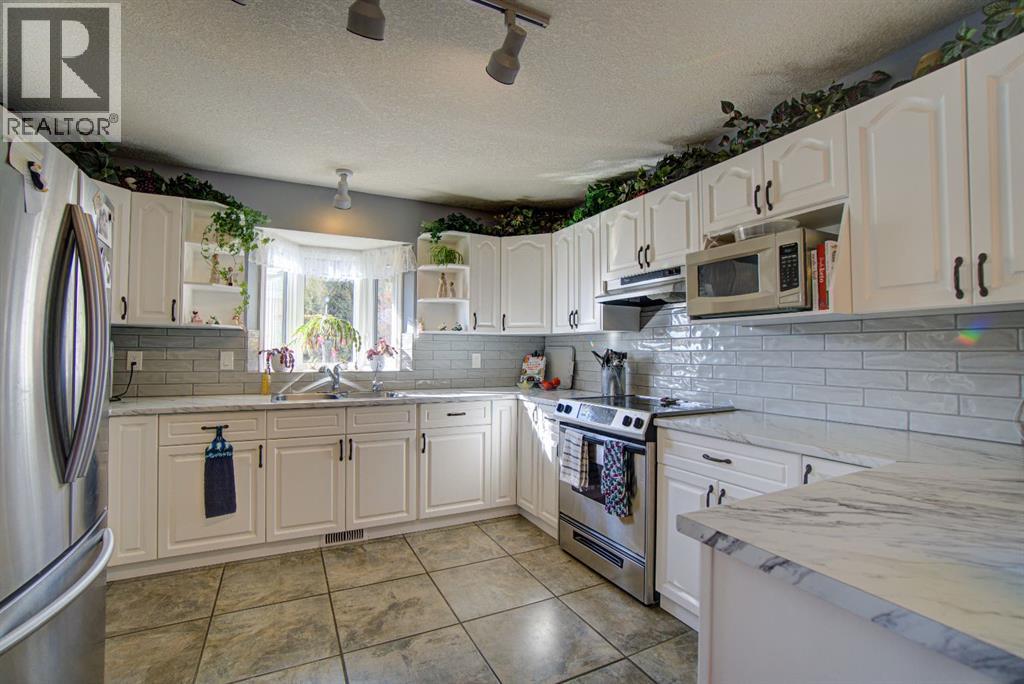 4601 4 Street W, Claresholm, Alberta  T0L 0T0 - Photo 9 - A2297580