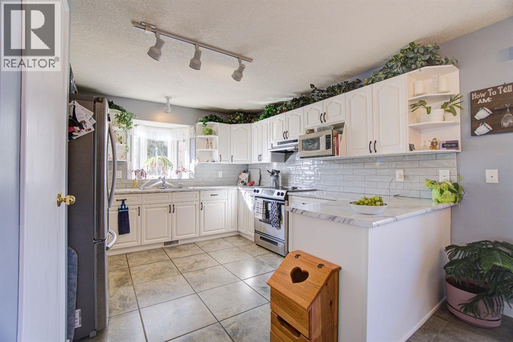 4601 4 Street W, Claresholm, Alberta  T0L 0T0 - Photo 7 - A2297580