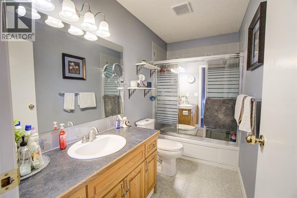 4601 4 Street W, Claresholm, Alberta  T0L 0T0 - Photo 18 - A2297580