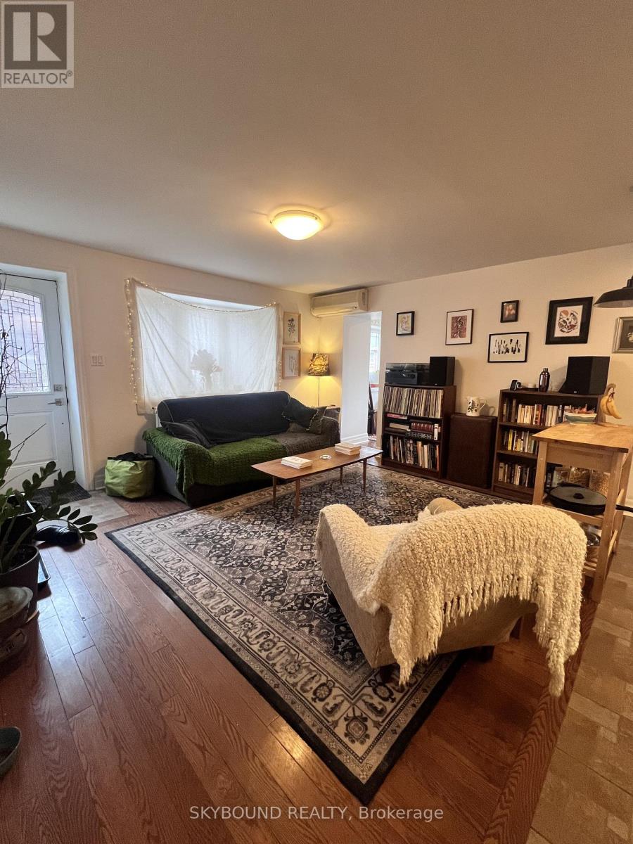 27a Ridout Street, Toronto, Ontario M6R 1Z3 - Photo 3 - W12958046