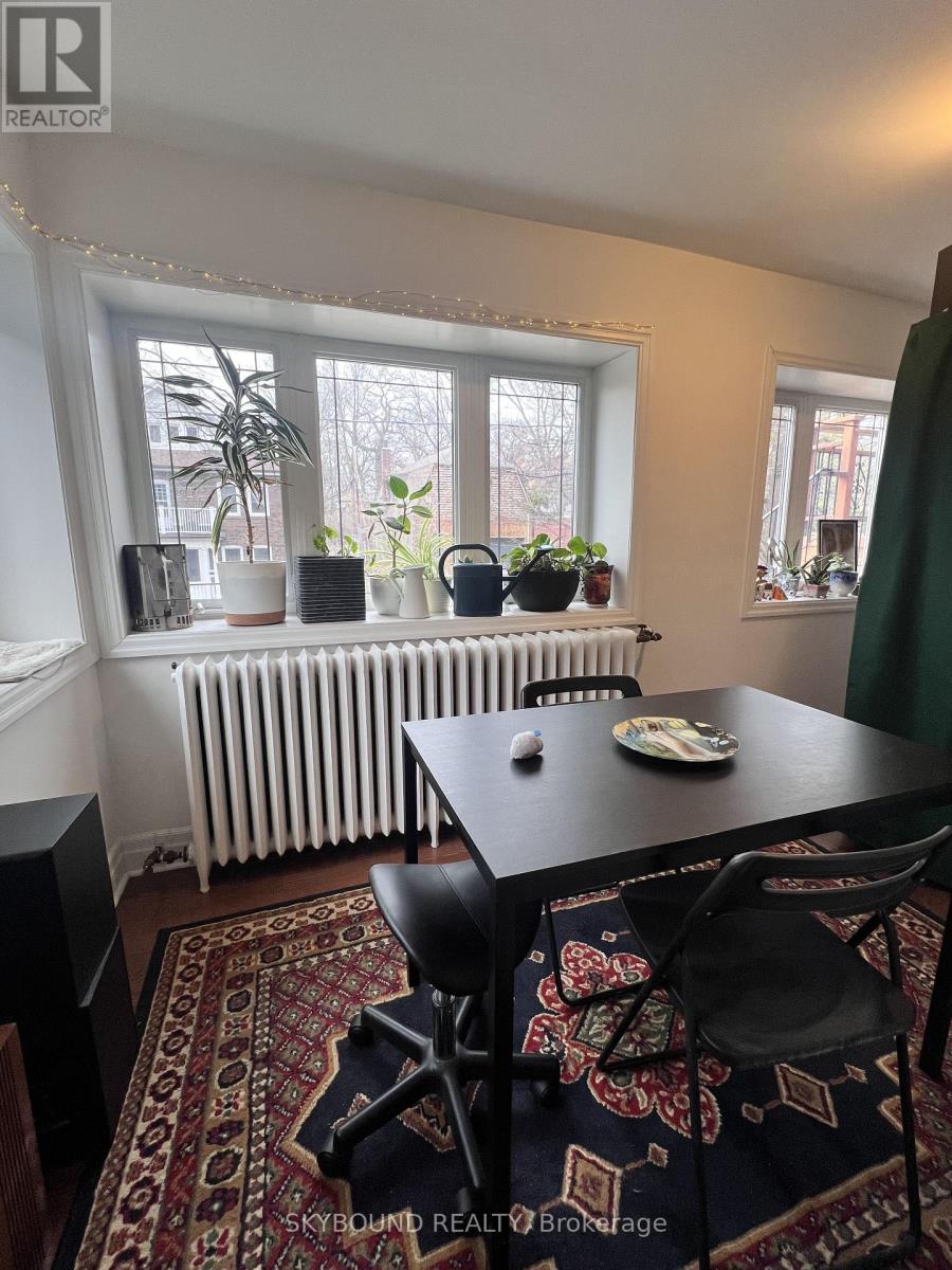 27a Ridout Street, Toronto, Ontario M6R 1Z3 - Photo 5 - W12958046