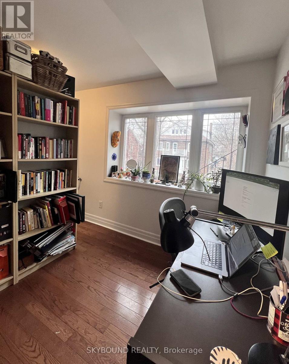 27a Ridout Street, Toronto, Ontario M6R 1Z3 - Photo 7 - W12958046