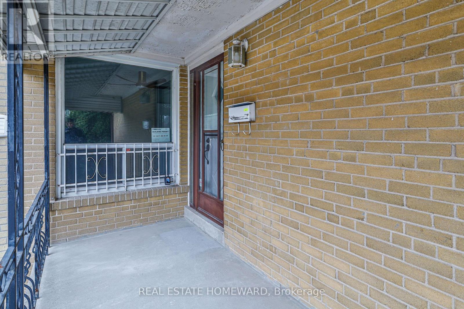 Main - 226 Pleasant Avenue, Toronto, Ontario  M2M 1M5 - Photo 3 - C12958066