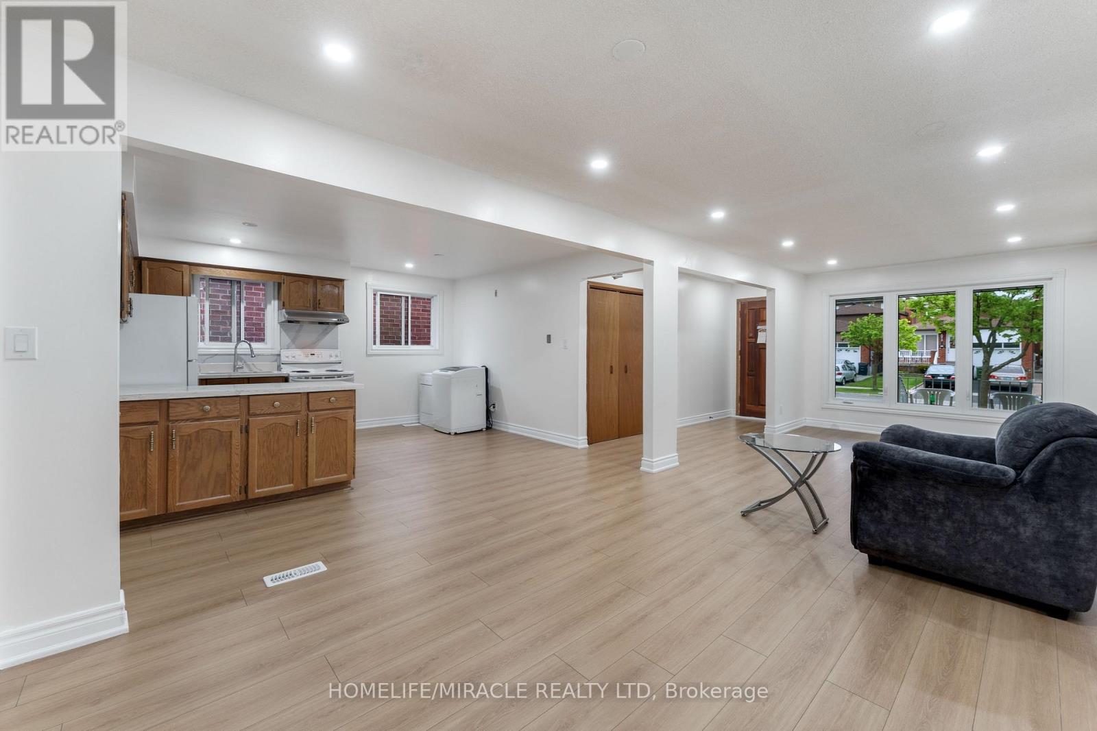 4 Greendowns Drive, Toronto, Ontario  M1M 2G7 - Photo 10 - E12958060