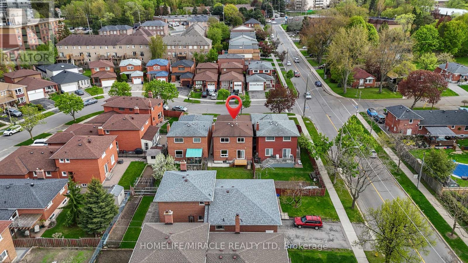 4 Greendowns Drive, Toronto, Ontario  M1M 2G7 - Photo 4 - E12958060