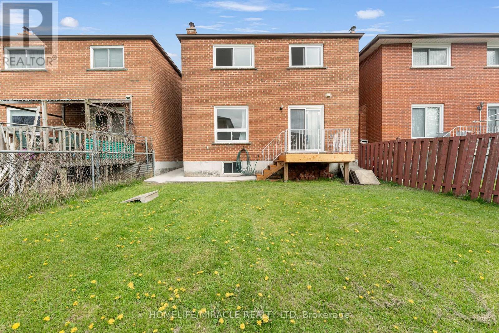 4 Greendowns Drive, Toronto, Ontario  M1M 2G7 - Photo 6 - E12958060