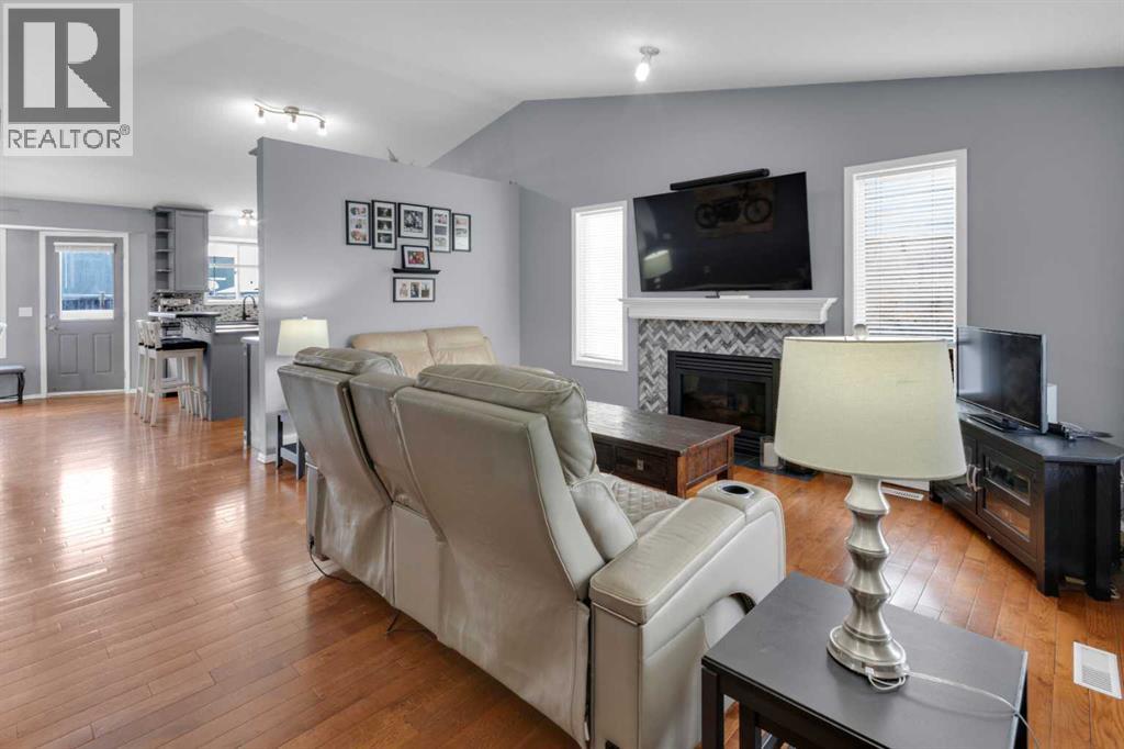 230 Aspen Creek Crescent, Strathmore, Alberta  T1P 1X8 - Photo 8 - A2280444