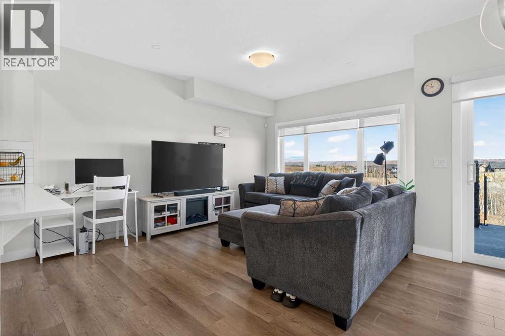 116 Crestridge Common SW, Calgary, Alberta  T3B 6J5 - Photo 13 - A2295398