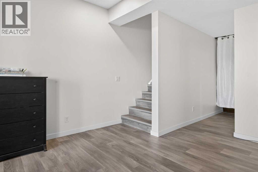 116 Crestridge Common SW, Calgary, Alberta  T3B 6J5 - Photo 37 - A2295398