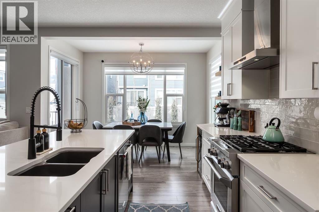 7270 11 Avenue SW, Calgary, Alberta  T3H 3V5 - Photo 6 - A2296135