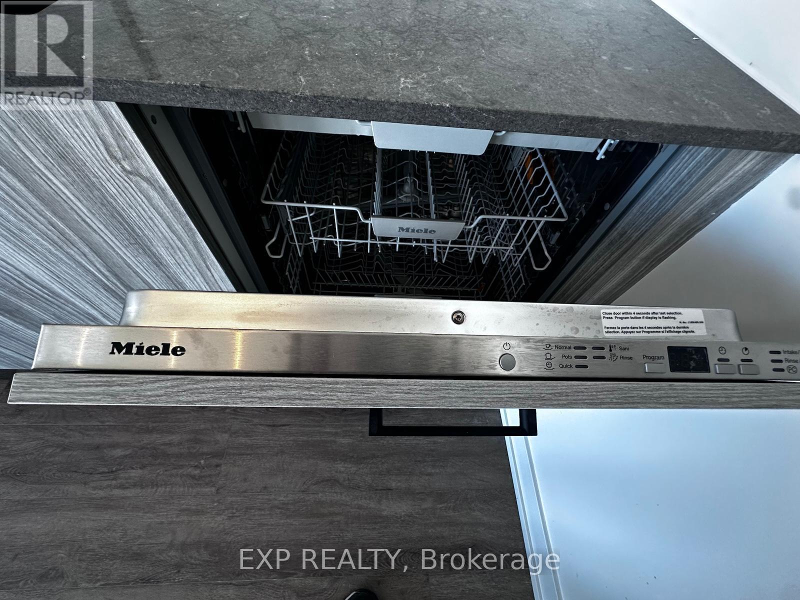 2901 - 1 Quarrington Lane, Toronto, Ontario  M3C 0S4 - Photo 21 - C12957514