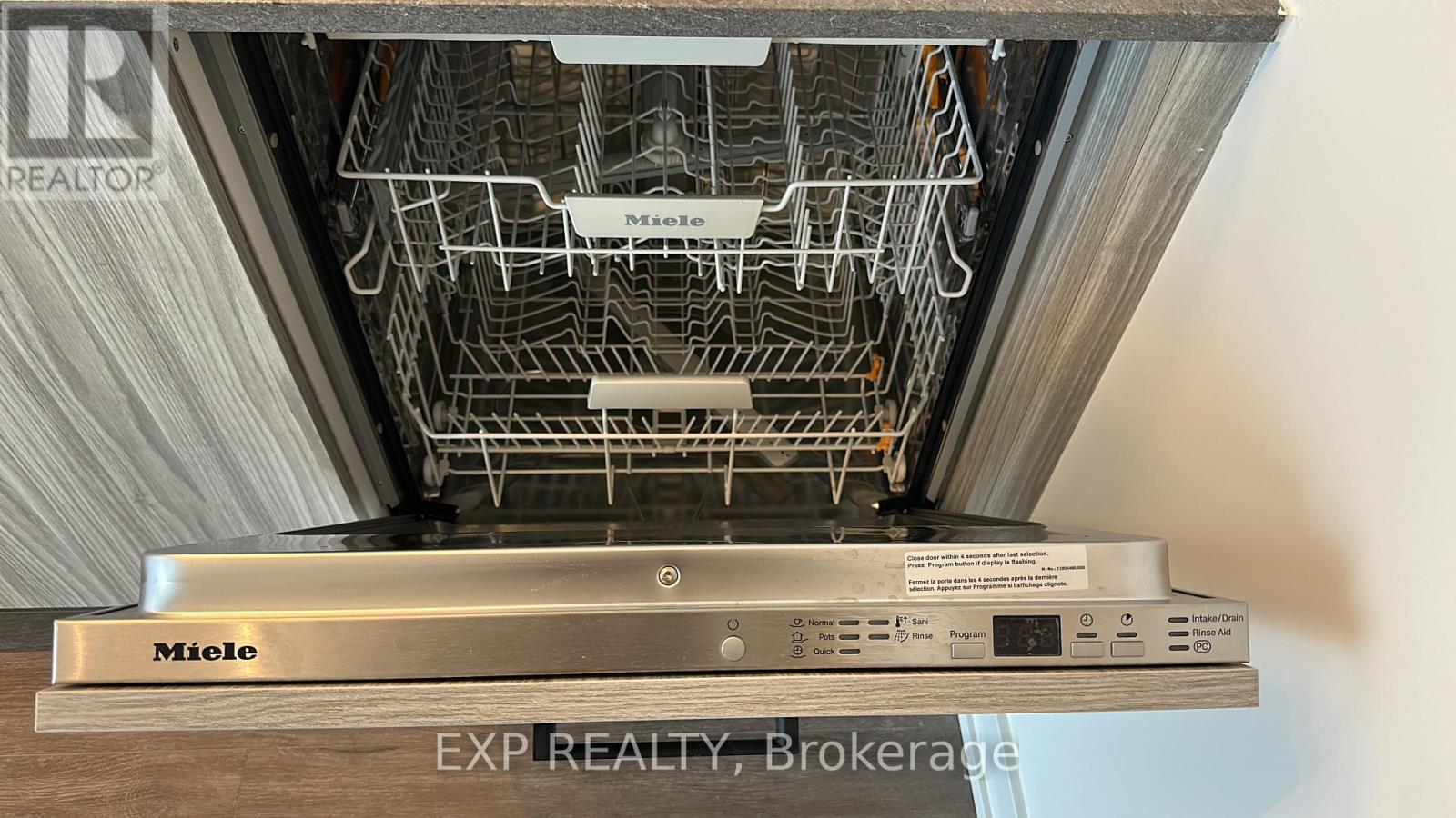 2901 - 1 Quarrington Lane, Toronto, Ontario  M3C 0S4 - Photo 20 - C12957514