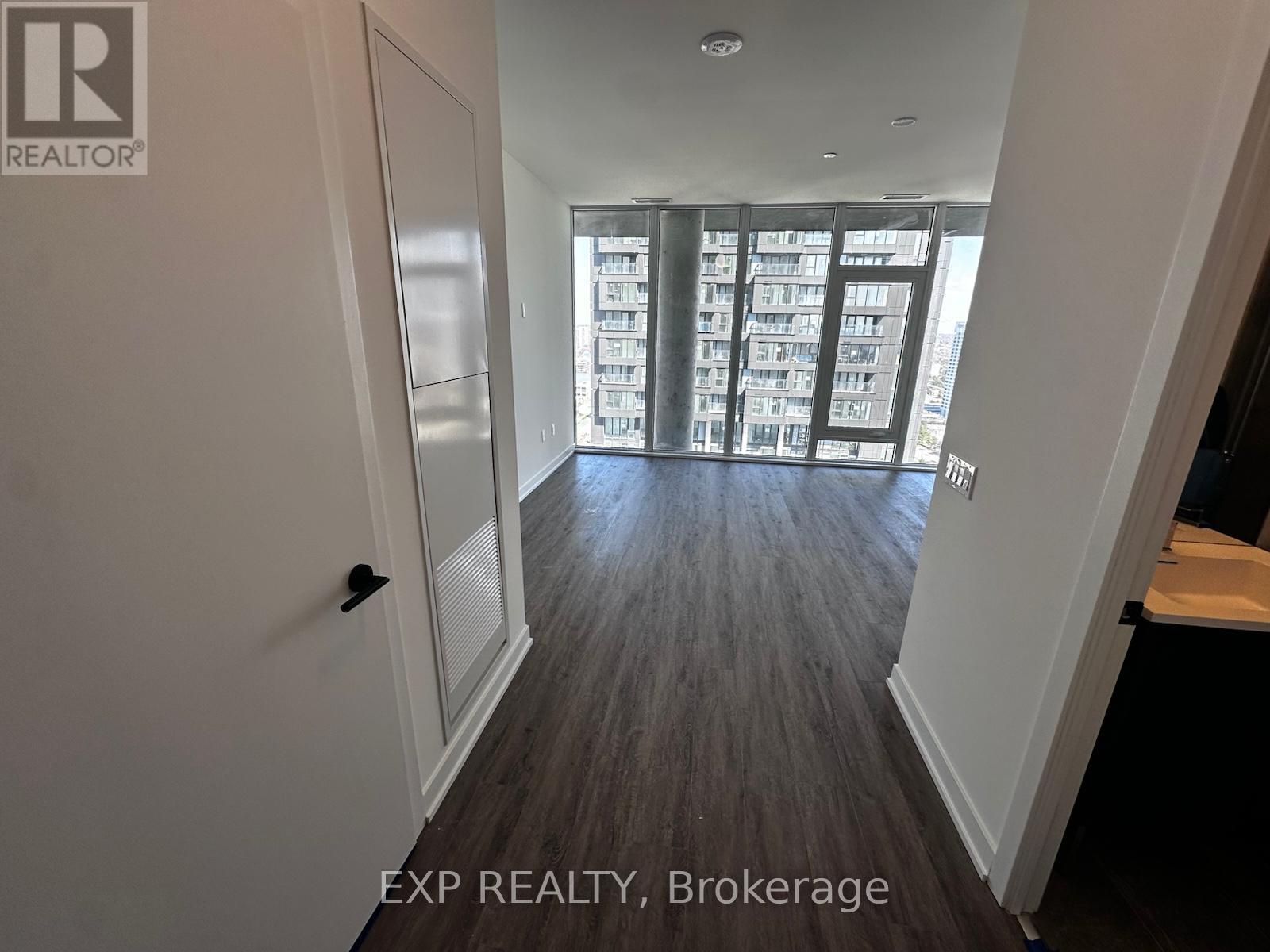 2901 - 1 Quarrington Lane, Toronto, Ontario  M3C 0S4 - Photo 4 - C12957514