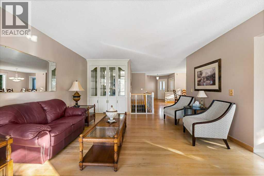 30 Douglasbank Gardens SE, Calgary, Alberta  T2Z 2C9 - Photo 12 - A2291894