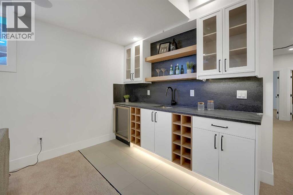 2413 25 Avenue NW, Calgary, Alberta  T2M 2C6 - Photo 45 - A2286319