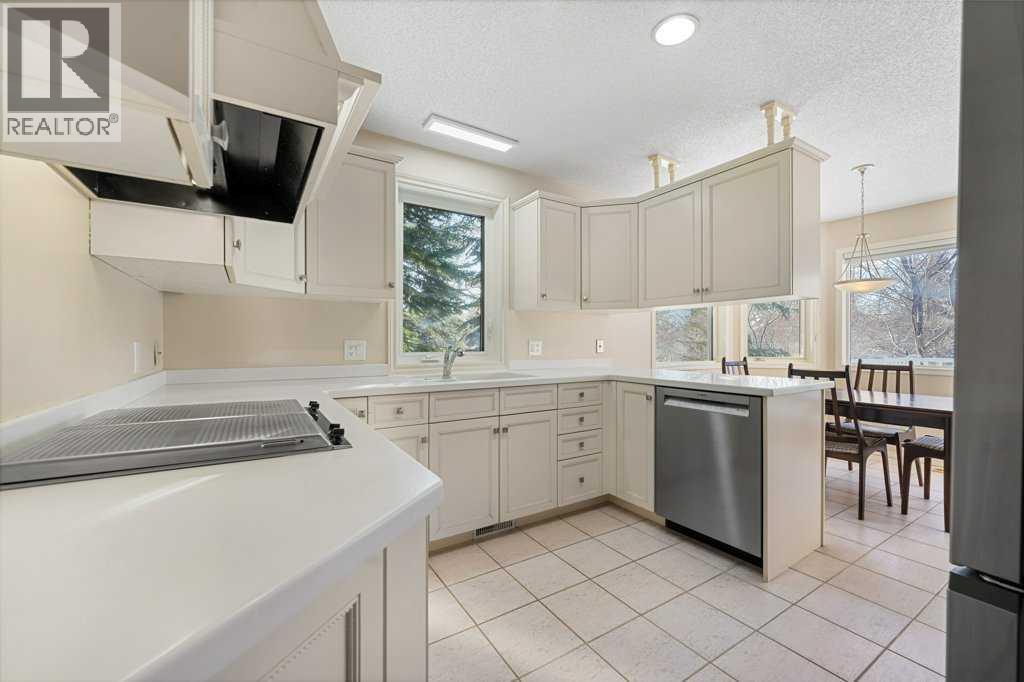 30 Douglasbank Gardens SE, Calgary, Alberta  T2Z 2C9 - Photo 18 - A2291894