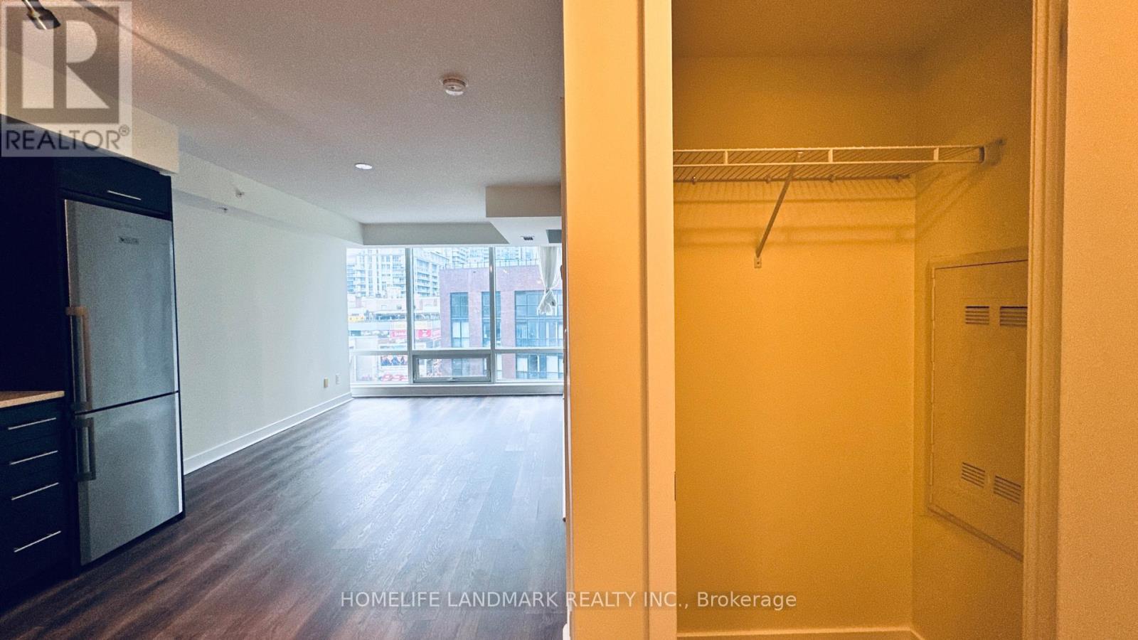 605 - 295 Adelaide Street W, Toronto, Ontario  M5V 0L4 - Photo 10 - C12958072