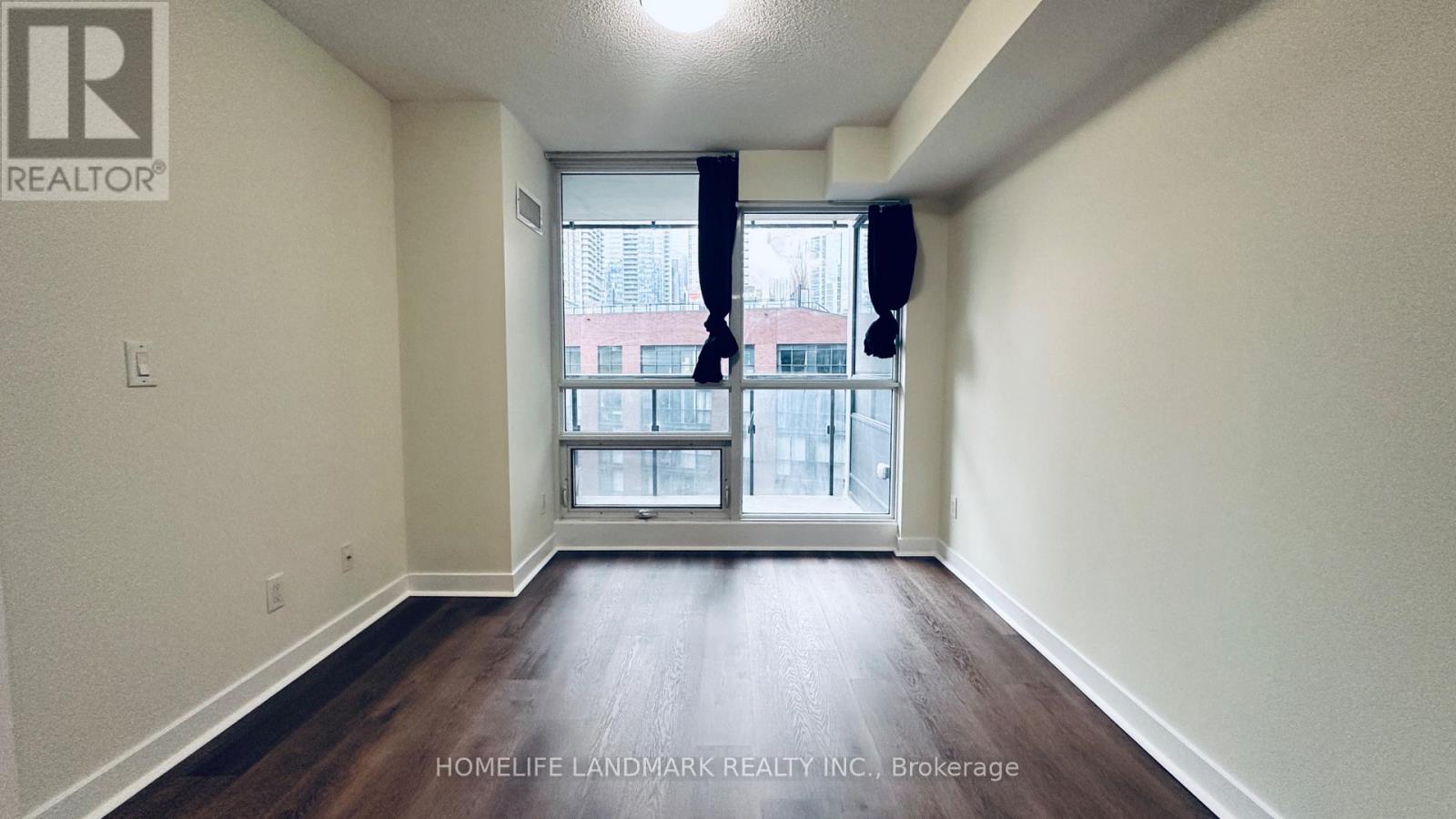 605 - 295 Adelaide Street W, Toronto, Ontario  M5V 0L4 - Photo 14 - C12958072