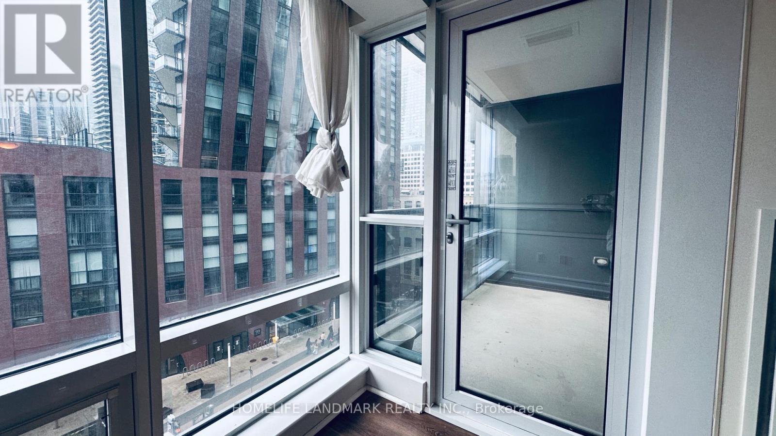 605 - 295 Adelaide Street W, Toronto, Ontario  M5V 0L4 - Photo 20 - C12958072