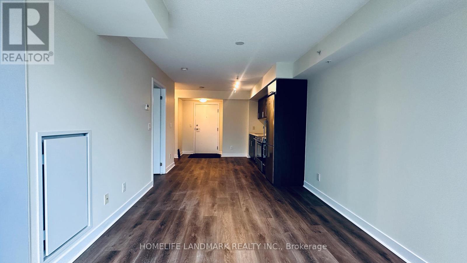 605 - 295 Adelaide Street W, Toronto, Ontario  M5V 0L4 - Photo 4 - C12958072