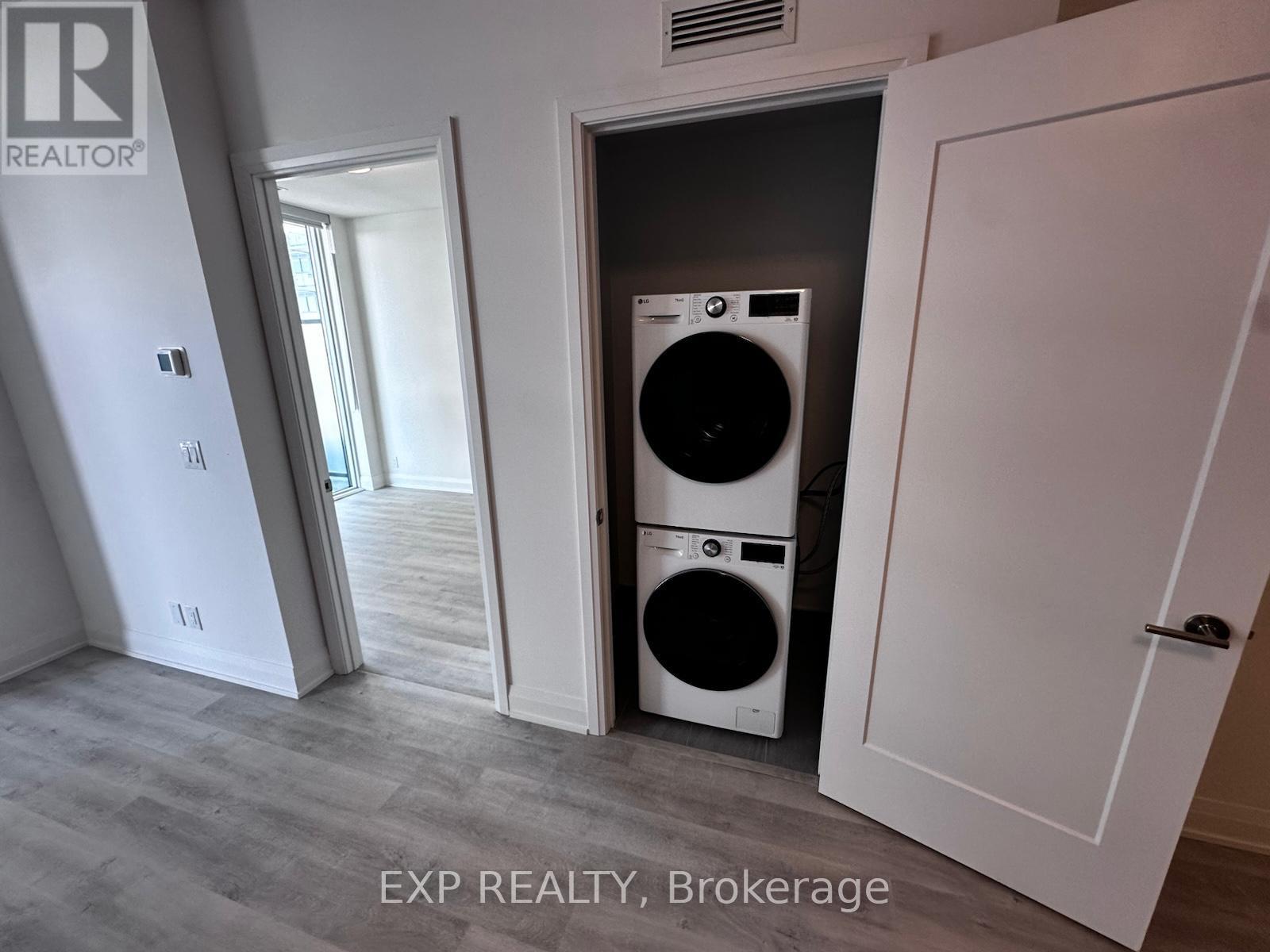 3202 - 65 Broadway Avenue, Toronto, Ontario  M4P 1T9 - Photo 18 - C12958076