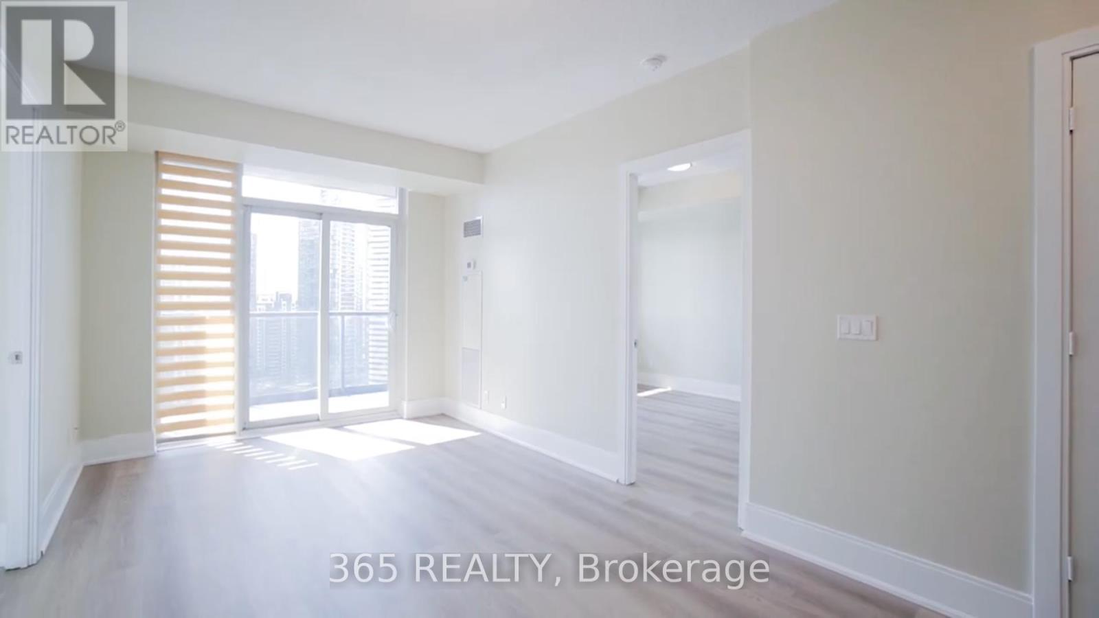 2903 - 330 Burnhamthorpe Avenue W, Mississauga, Ontario  L5B 0E1 - Photo 11 - W12958070